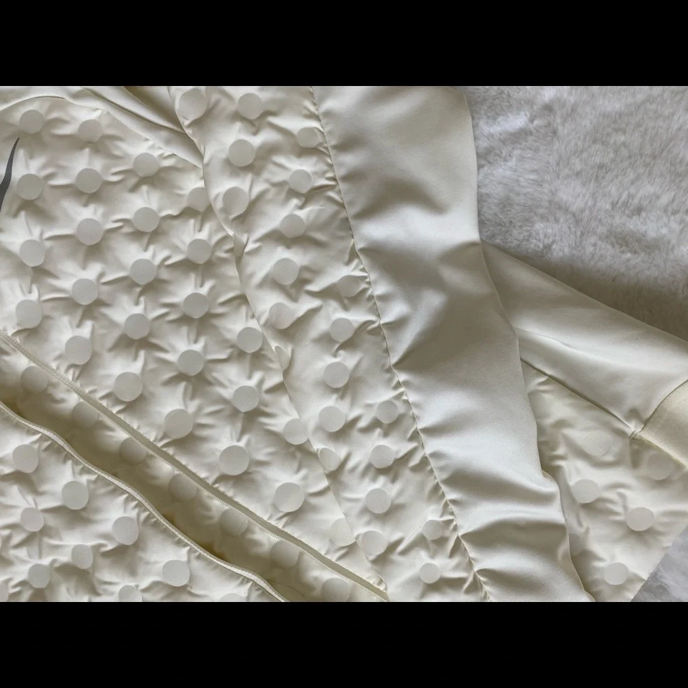 Nike Aeroloft Running Jacket - Picture 3 of 7